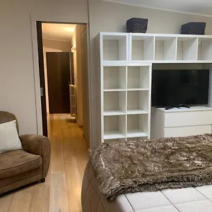 Residenza Taliedo, In Casa Privata, Abitata, Solo Doppia E Bagno Personale Alloggio in famiglia Milano